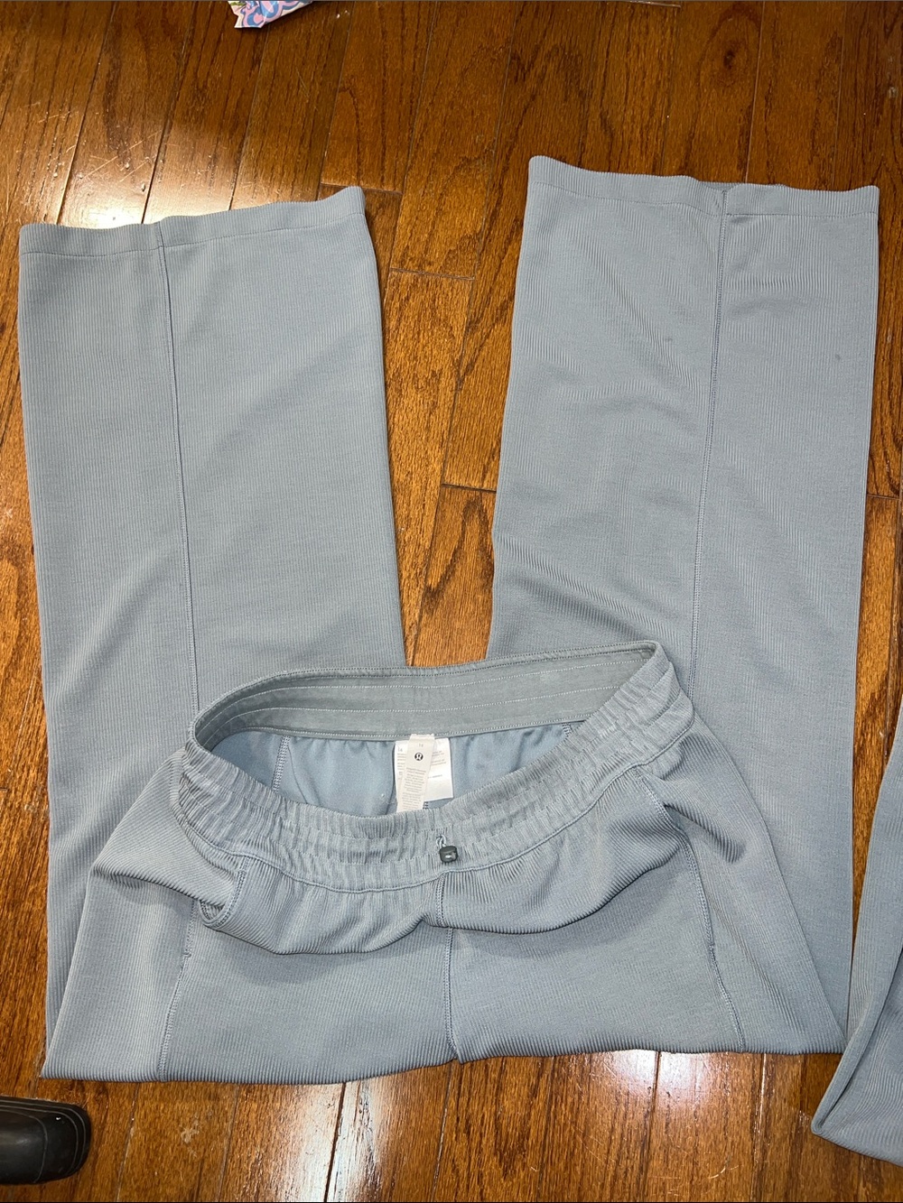 85. Lululemon Ribbed Softstreme Mid-Rise Pant 32" Belgian Blue - Picture 8 of 13